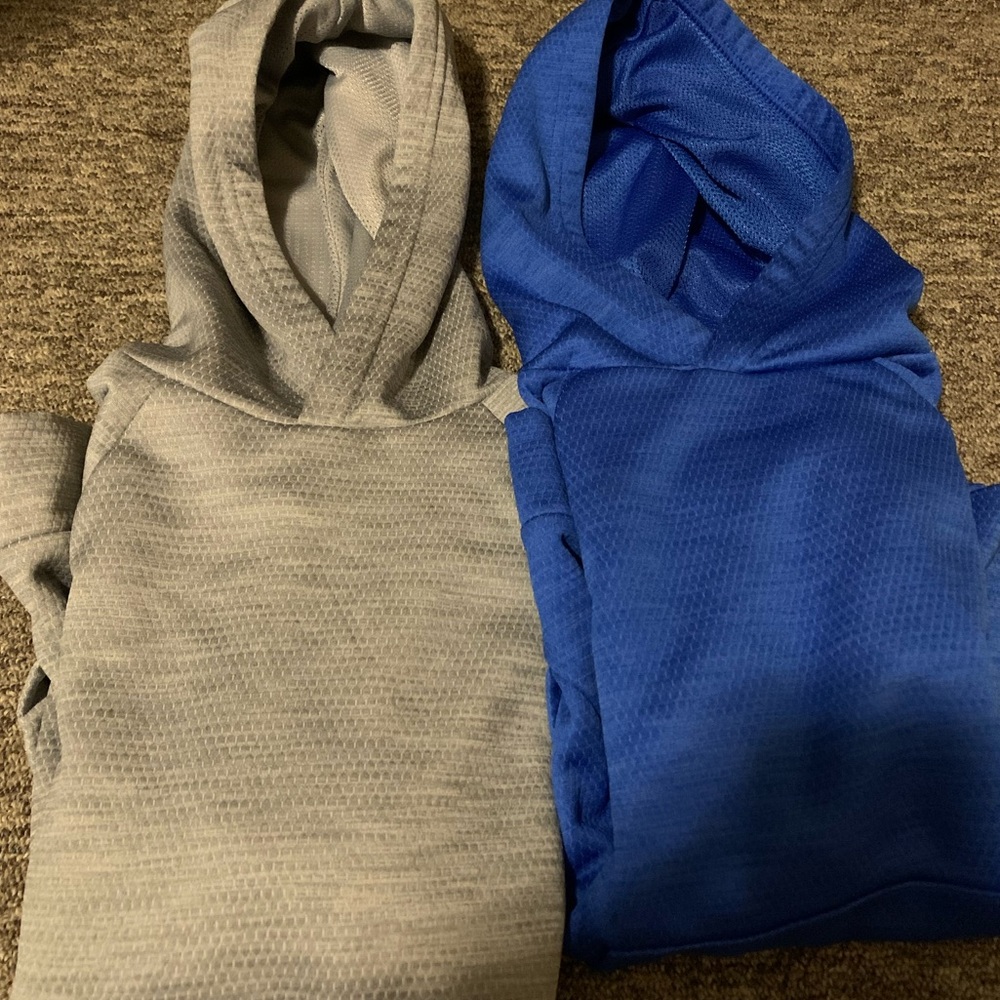 BOYS CHAMPION HOODIES.  **please read description for sizes**